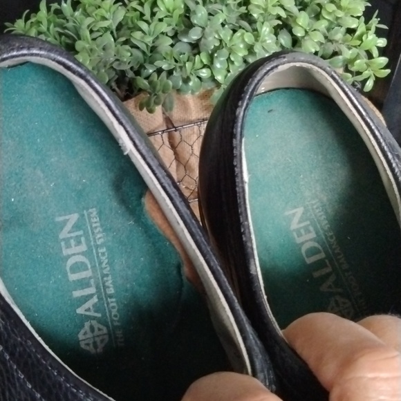 ALDEN OXFORDS - Picture 6 of 9